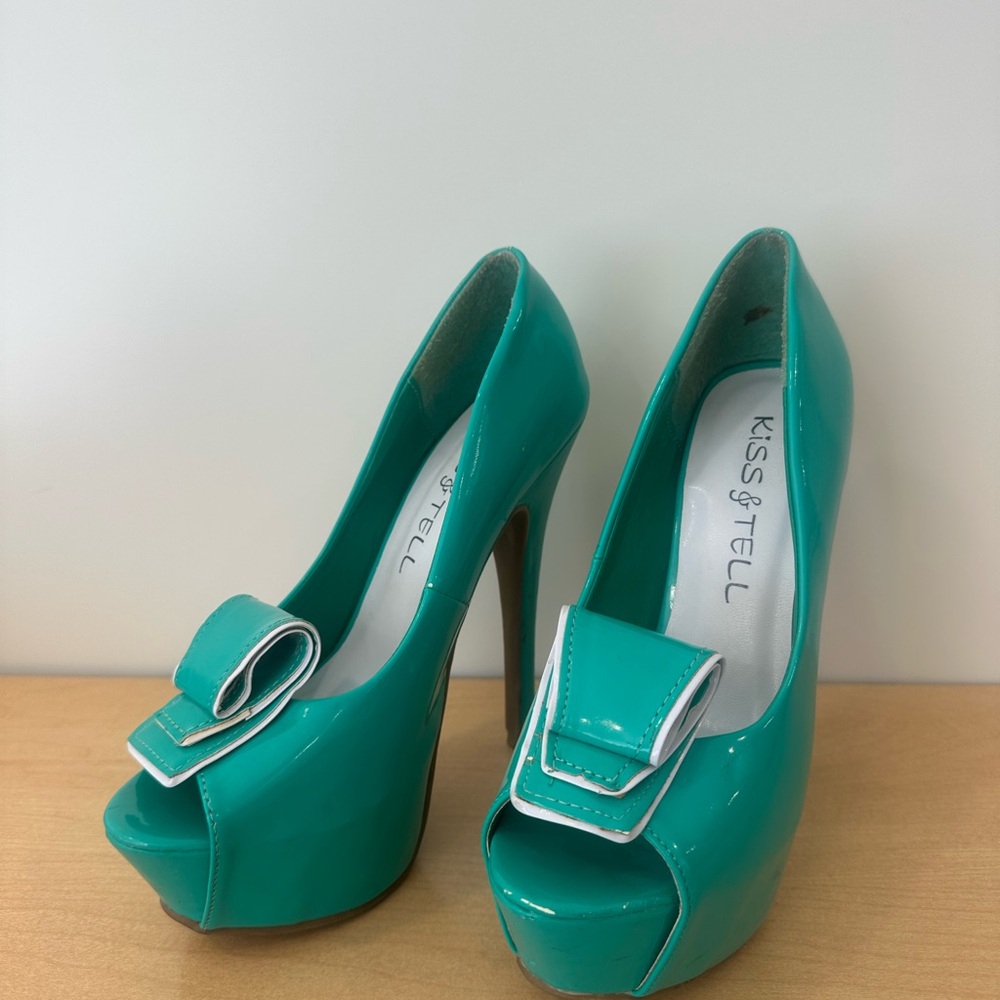 Kiss & Tell Teal Peep Toe Heels